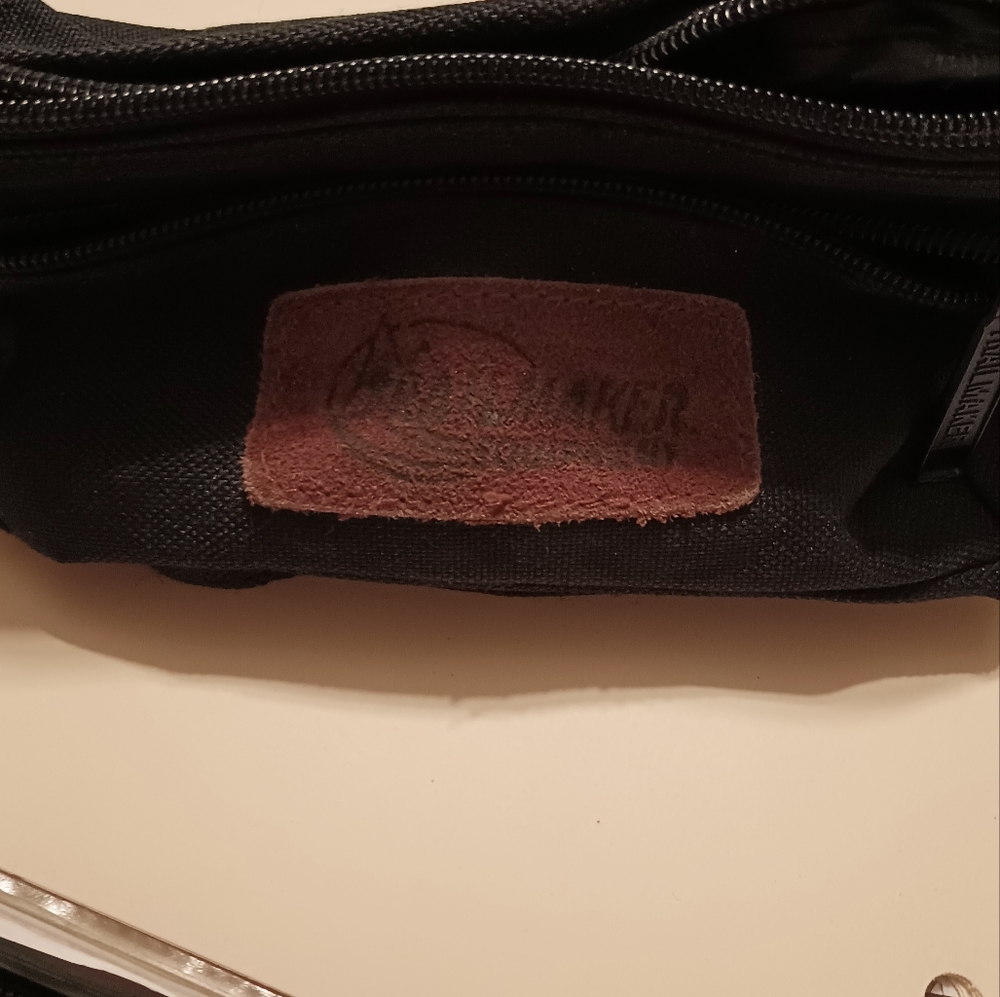 Vintage Black Nylon Waist Bag By Trail maker Equipment - Picture 5 of 11